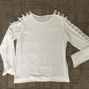 Lost April Ivory Open Arm Long Sleeve Blouse, M.